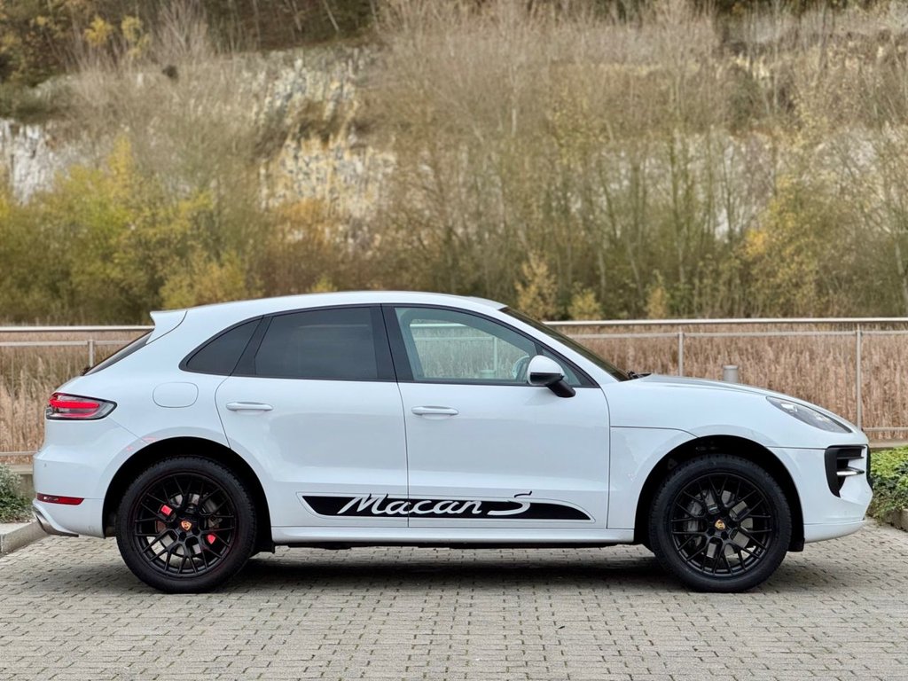 Used Porsche Macan 2020 for sale - 76724862: Photo 9