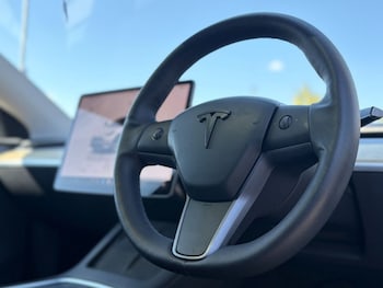 Used Tesla Model Y 2023 for sale - 79221920: Photo