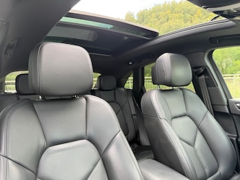 Used Porsche Macan 2020 for sale - 79182768: Photo