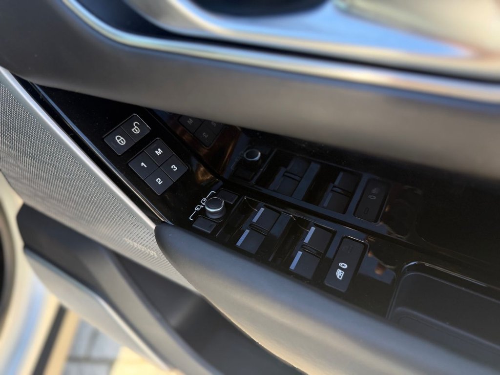 Used Land Rover Range Rover Velar 2019 for sale - 78030665: Photo 22