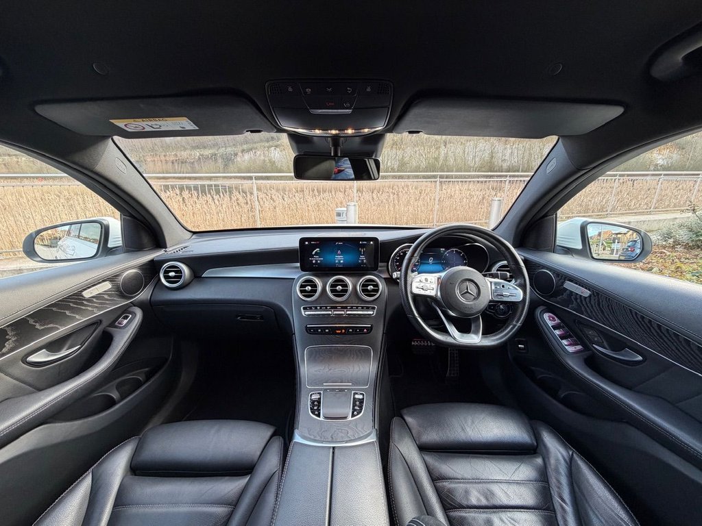 Used Mercedes-Benz GLC 2019 for sale - 77525895: Photo 2