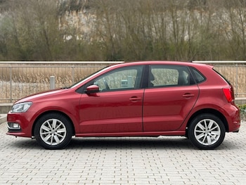 Used Volkswagen Polo 2015 for sale - 78088431: Photo