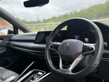 Used Volkswagen Golf 2024 for sale - 78263035: Photo