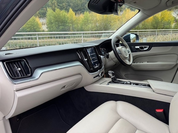 Used Volvo XC60 2017 for sale - 76273985: Photo 18