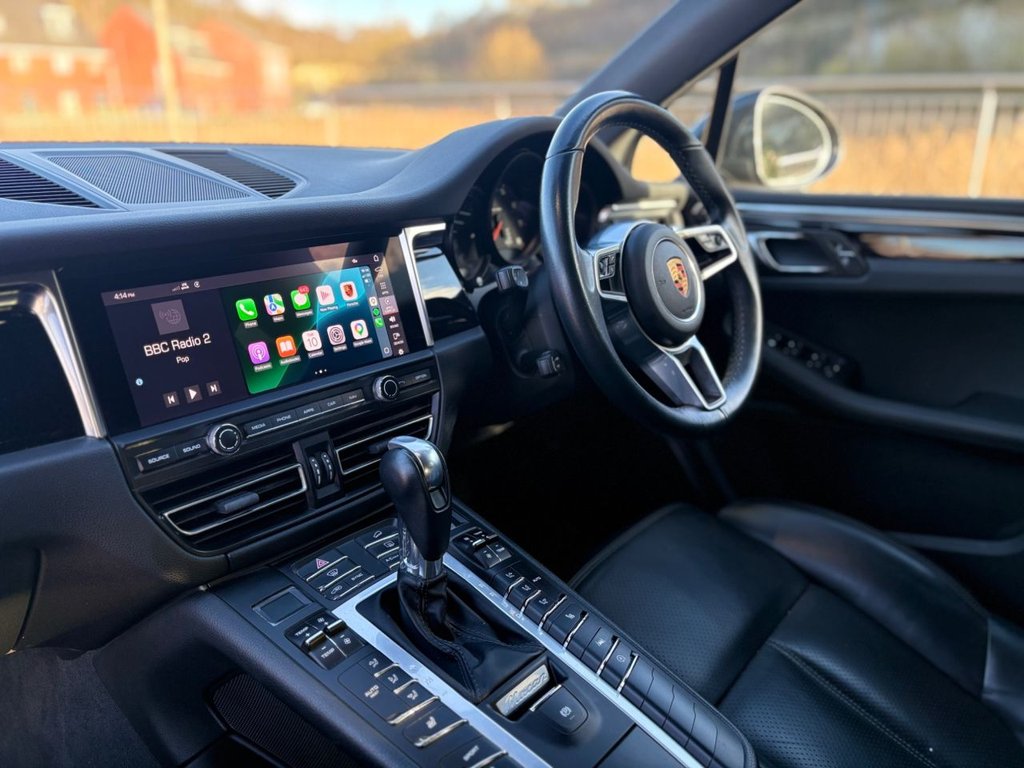 Used Porsche Macan 2020 for sale - 77826757: Photo 12