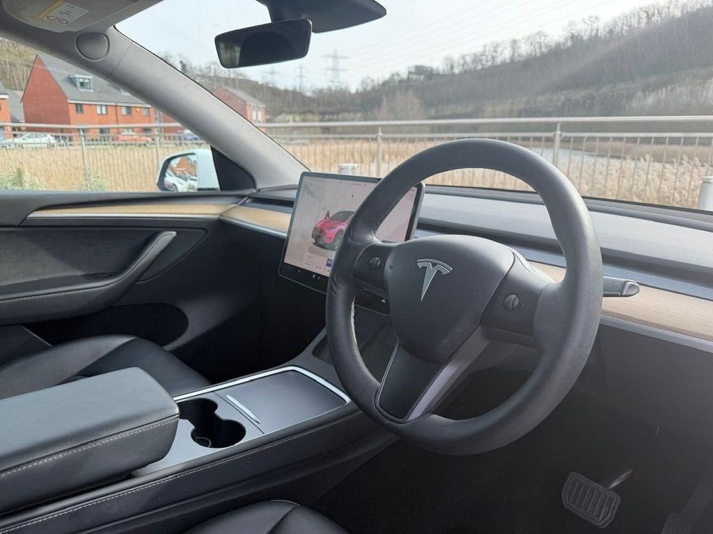 Used Tesla Model Y 2022 for sale - 77976608: Photo 2