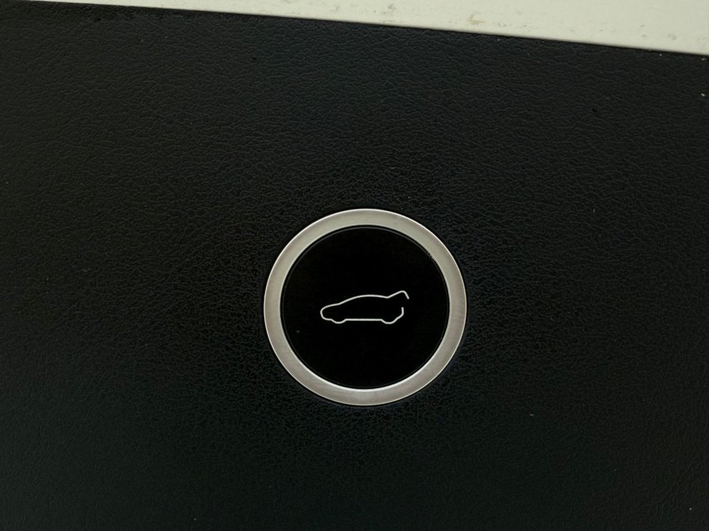 Used Tesla Model X 2020 for sale - 78102833: Photo 22