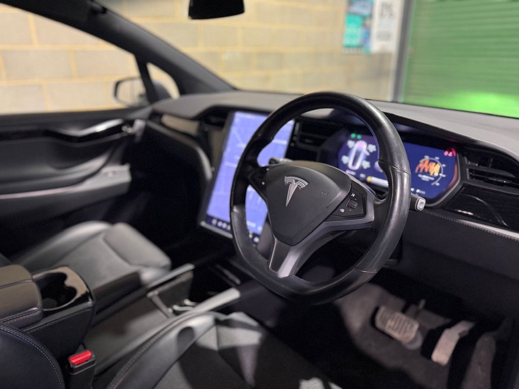 Used Tesla Model X 2019 for sale - 76856345: Photo 2