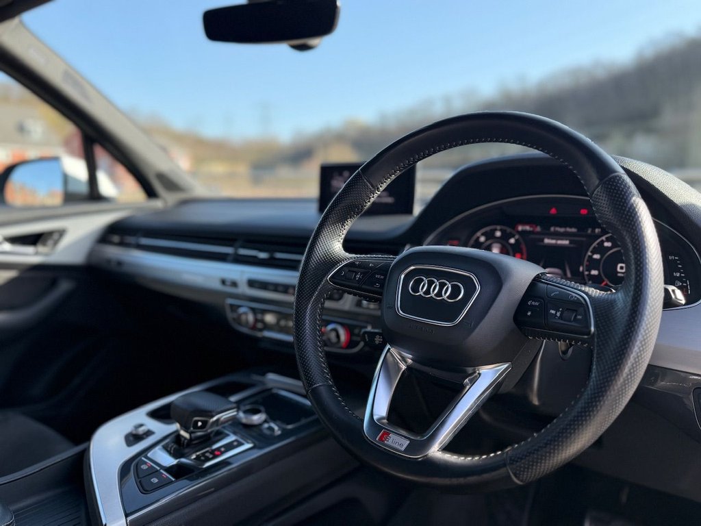 Used Audi Q7 2017 for sale - 77667766: Photo 2