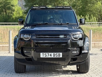 Used Land Rover Defender 2025 for sale - 78923998: Photo