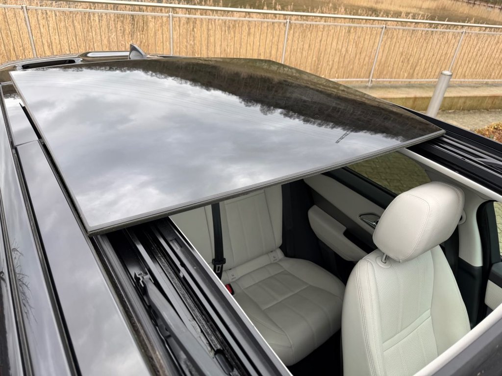 Used Land Rover Range Rover Velar 2021 for sale - 77593812: Photo 4