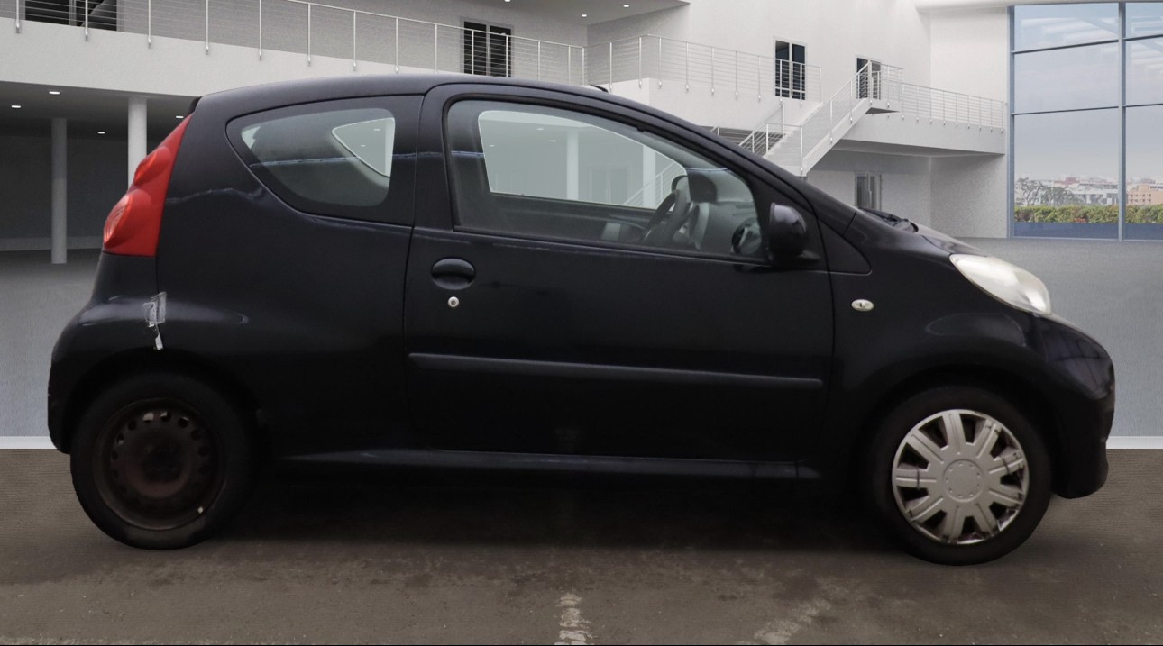Used Peugeot 107 2011 for sale - 76637456: Photo 4