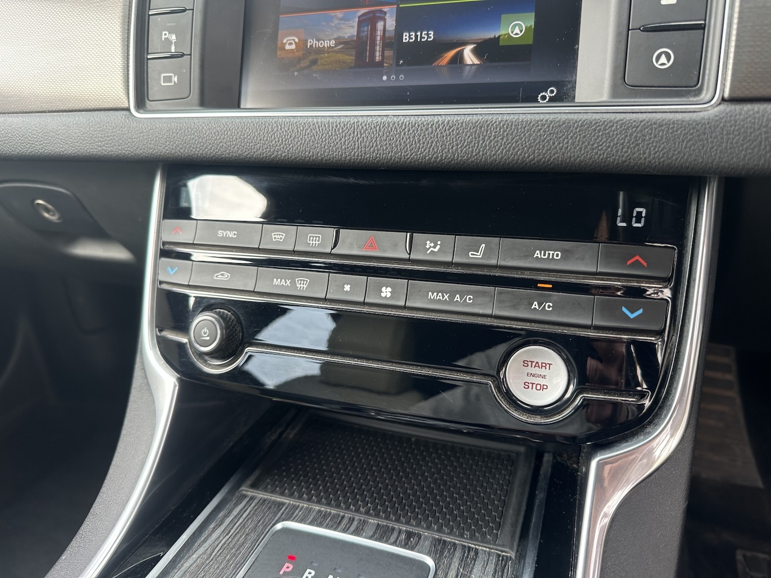 Used Jaguar XF 2016 for sale - 78201961: Photo 14