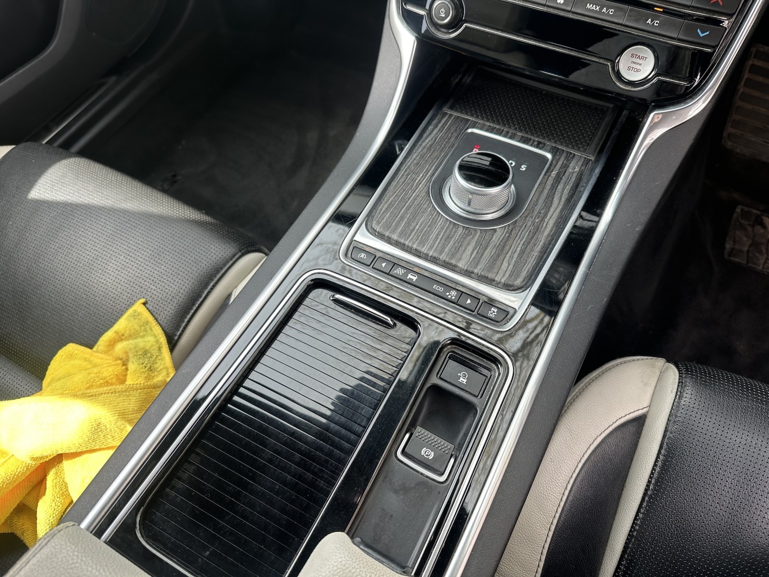 Used Jaguar XF 2016 for sale - 78201961: Photo 20