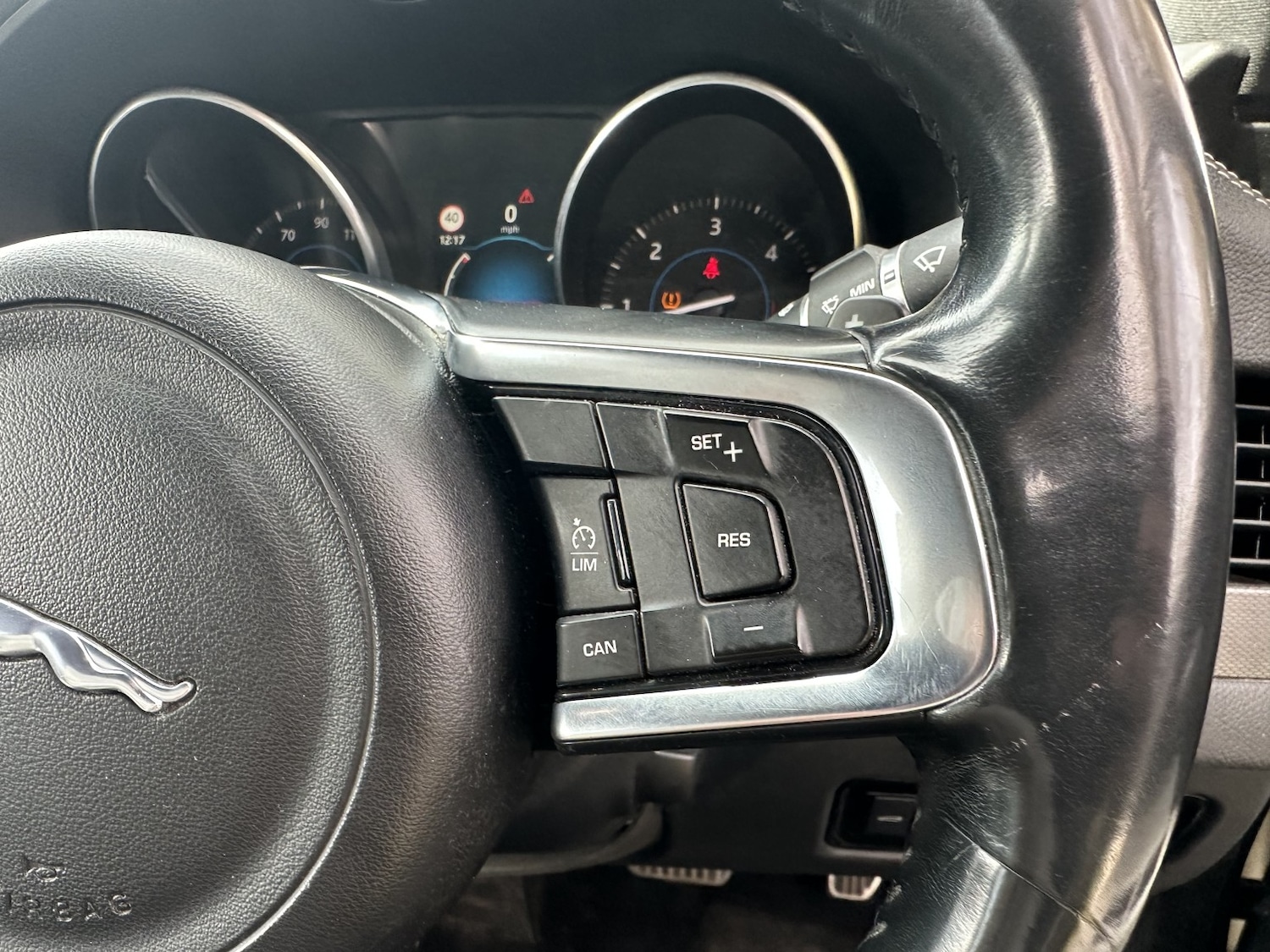 Used Jaguar XF 2016 for sale - 78201961: Photo 23