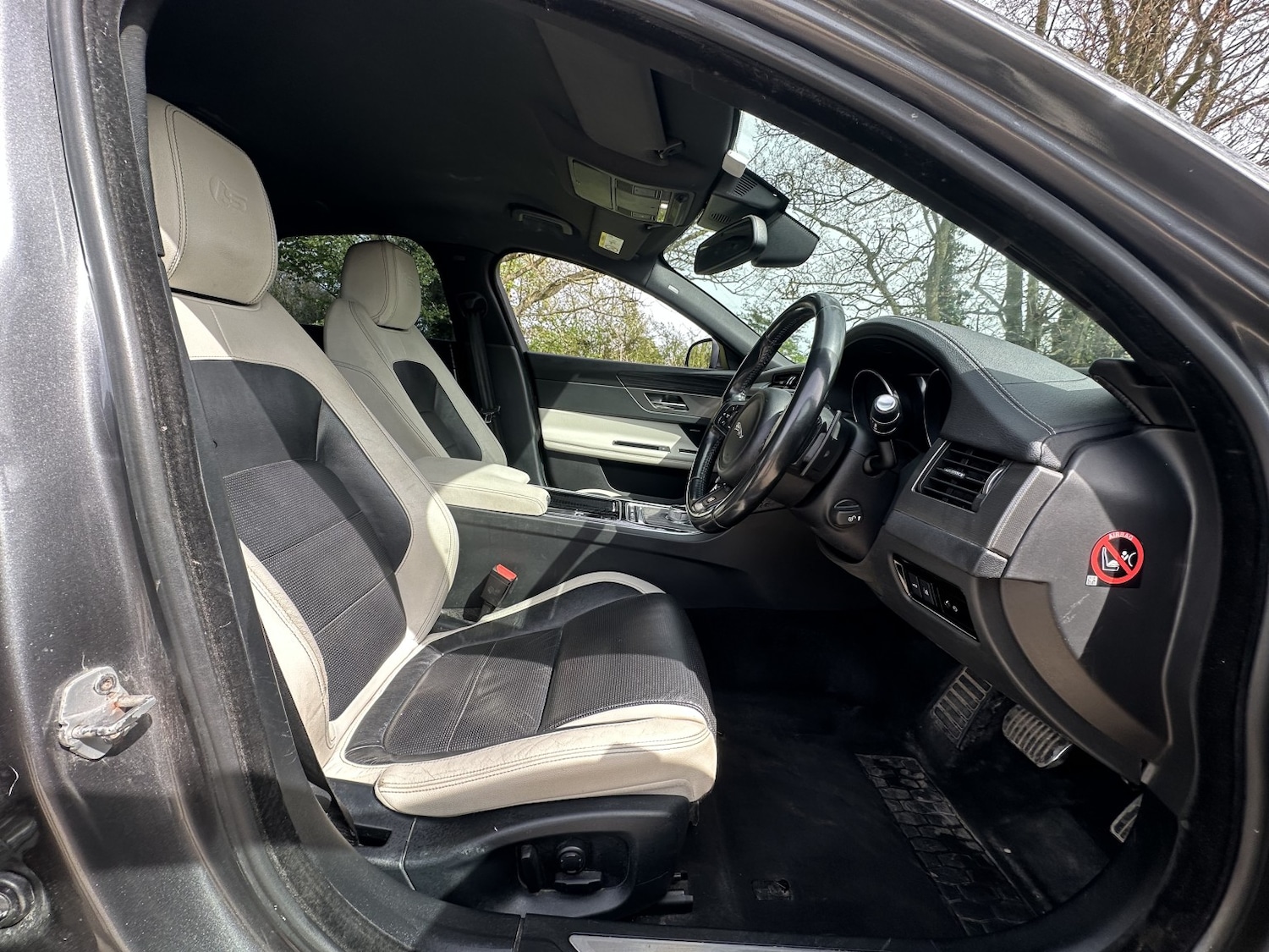 Used Jaguar XF 2016 for sale - 78201961: Photo 4