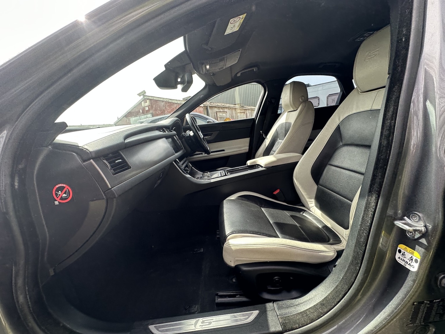 Used Jaguar XF 2016 for sale - 78201961: Photo 7