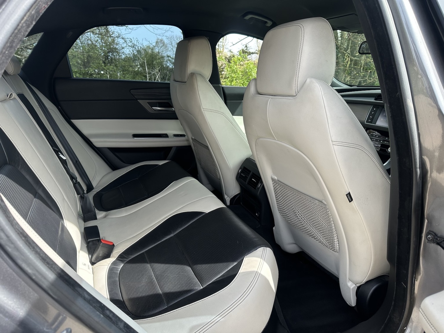 Used Jaguar XF 2016 for sale - 78201961: Photo 9