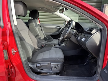 Used Volkswagen Passat 2012 for sale - 76246223: Photo