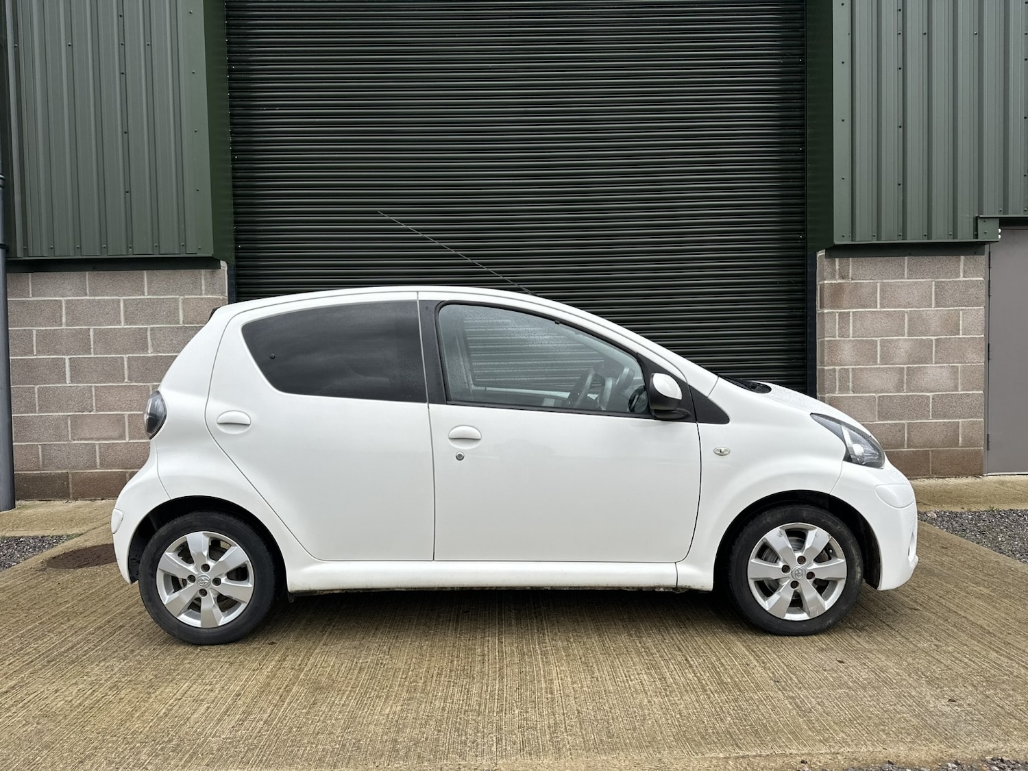 Used Toyota AYGO 2012 for sale - 77310679: Photo 17