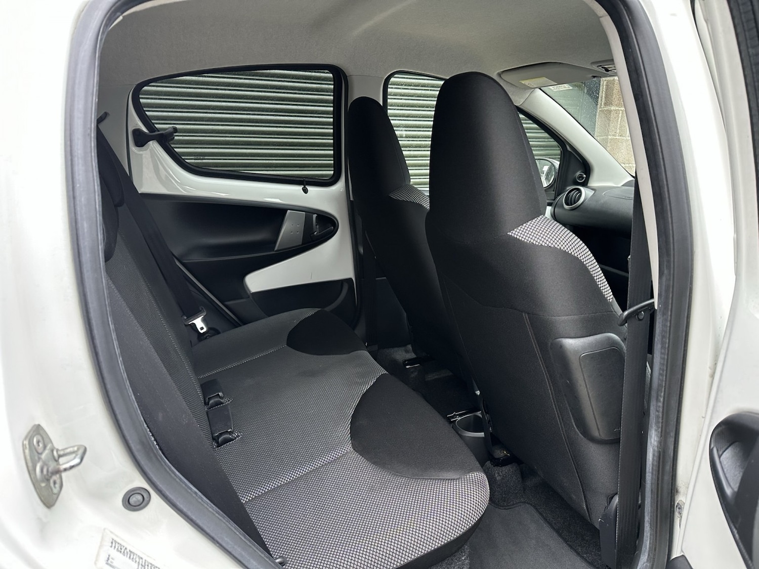 Used Toyota AYGO 2012 for sale - 77310679: Photo 9