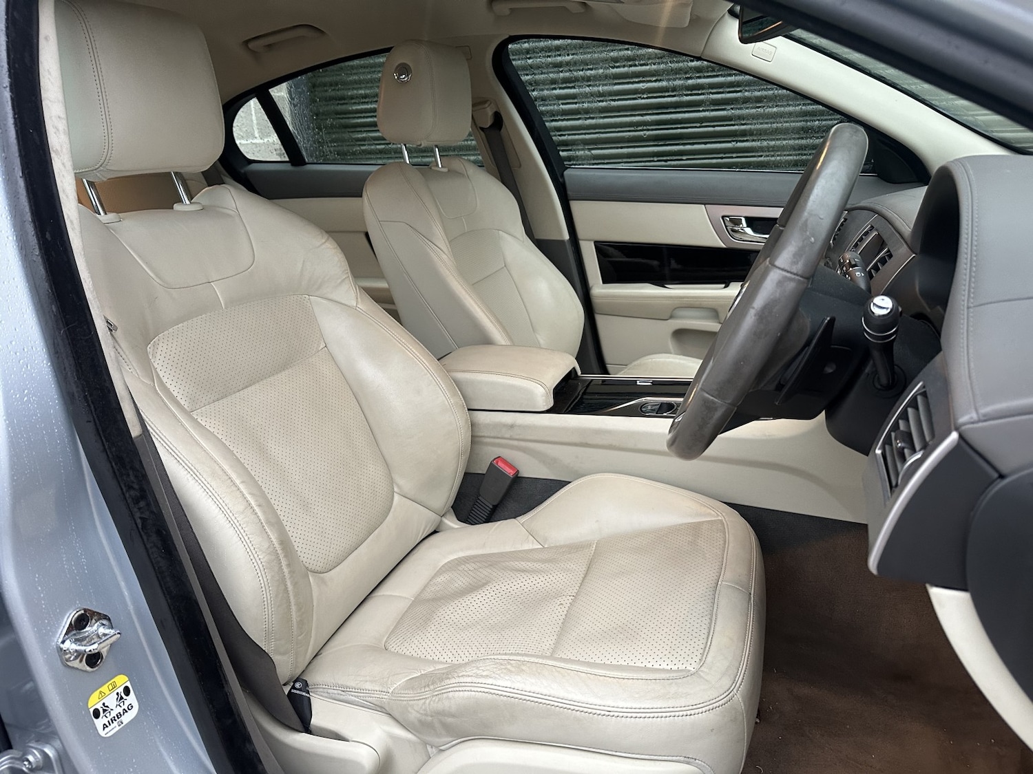 Used Jaguar XF 2010 for sale - 76769809: Photo 4