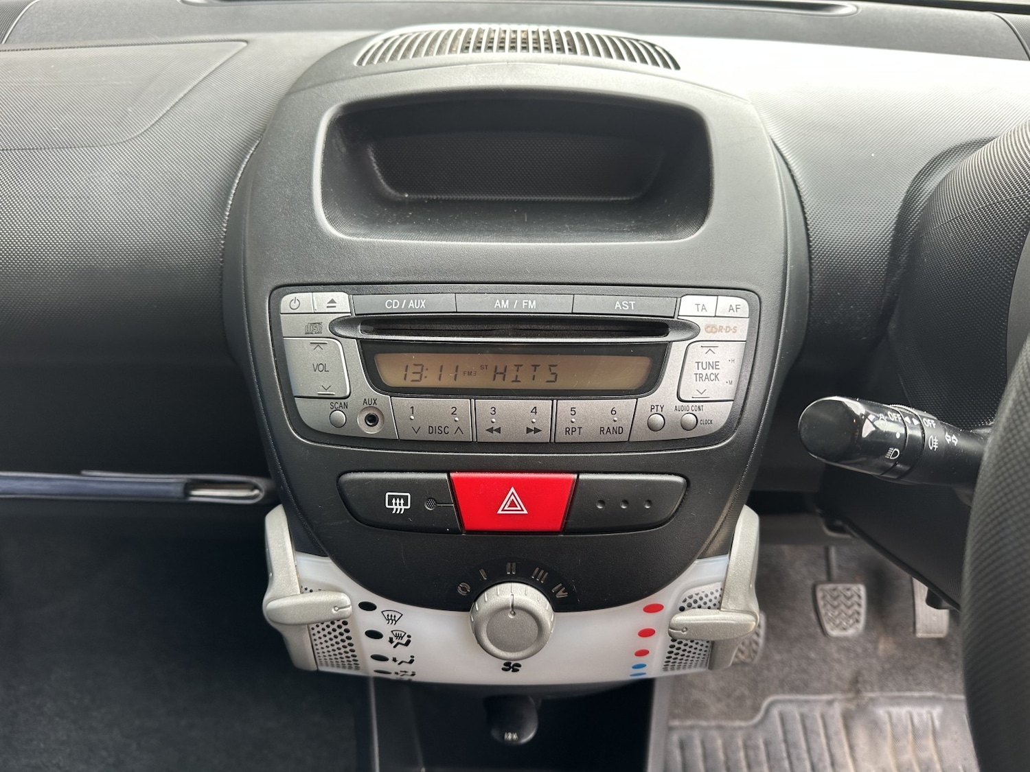 Used Peugeot 107 2014 for sale - 76316408: Photo 11