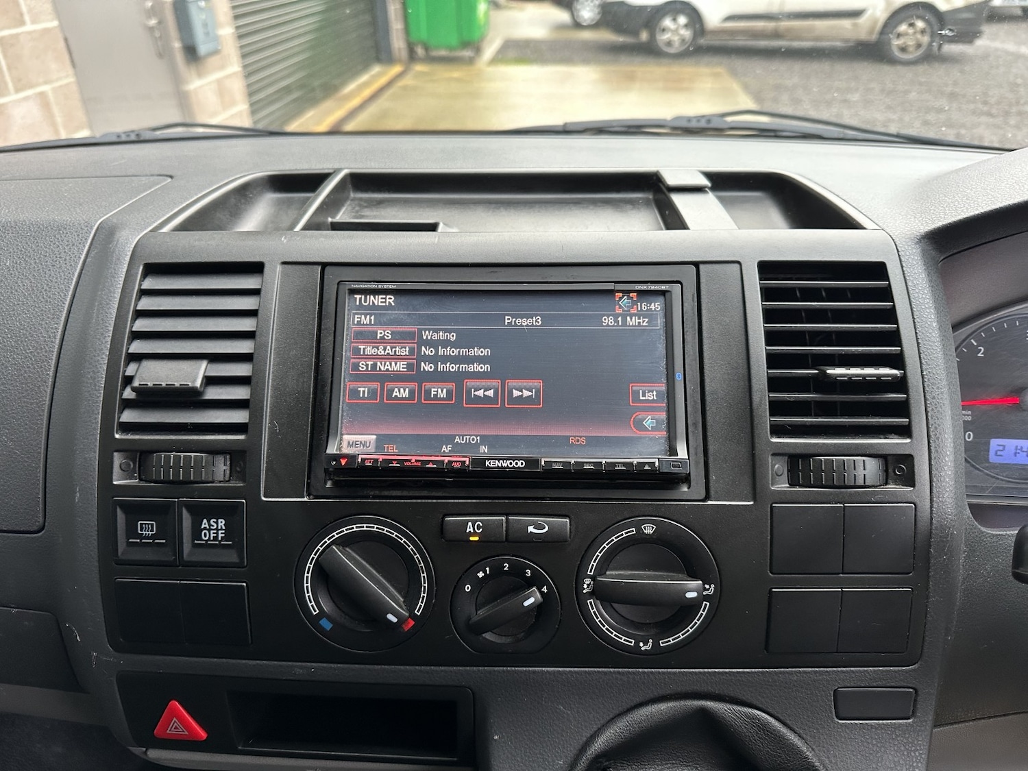 Used Volkswagen Transporter 2008 for sale - 76725731: Photo 12