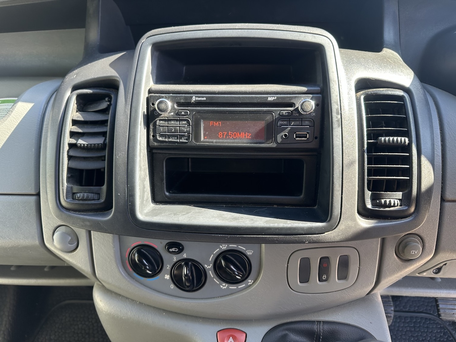 Used Vauxhall Vivaro 2014 for sale - 78090660: Photo 10