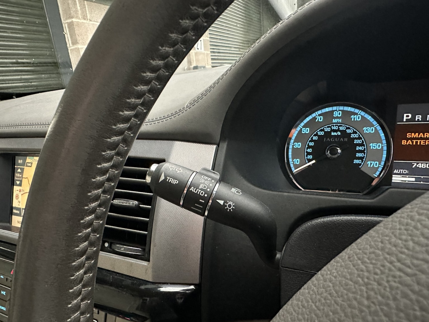 Used Jaguar XF 2010 for sale - 76588451: Photo 19