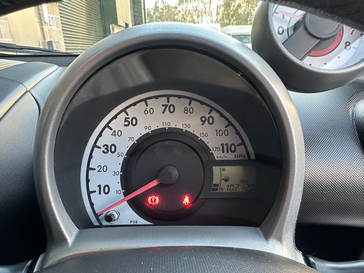 Used Peugeot 107 2012 for sale - 76380318: Photo 2