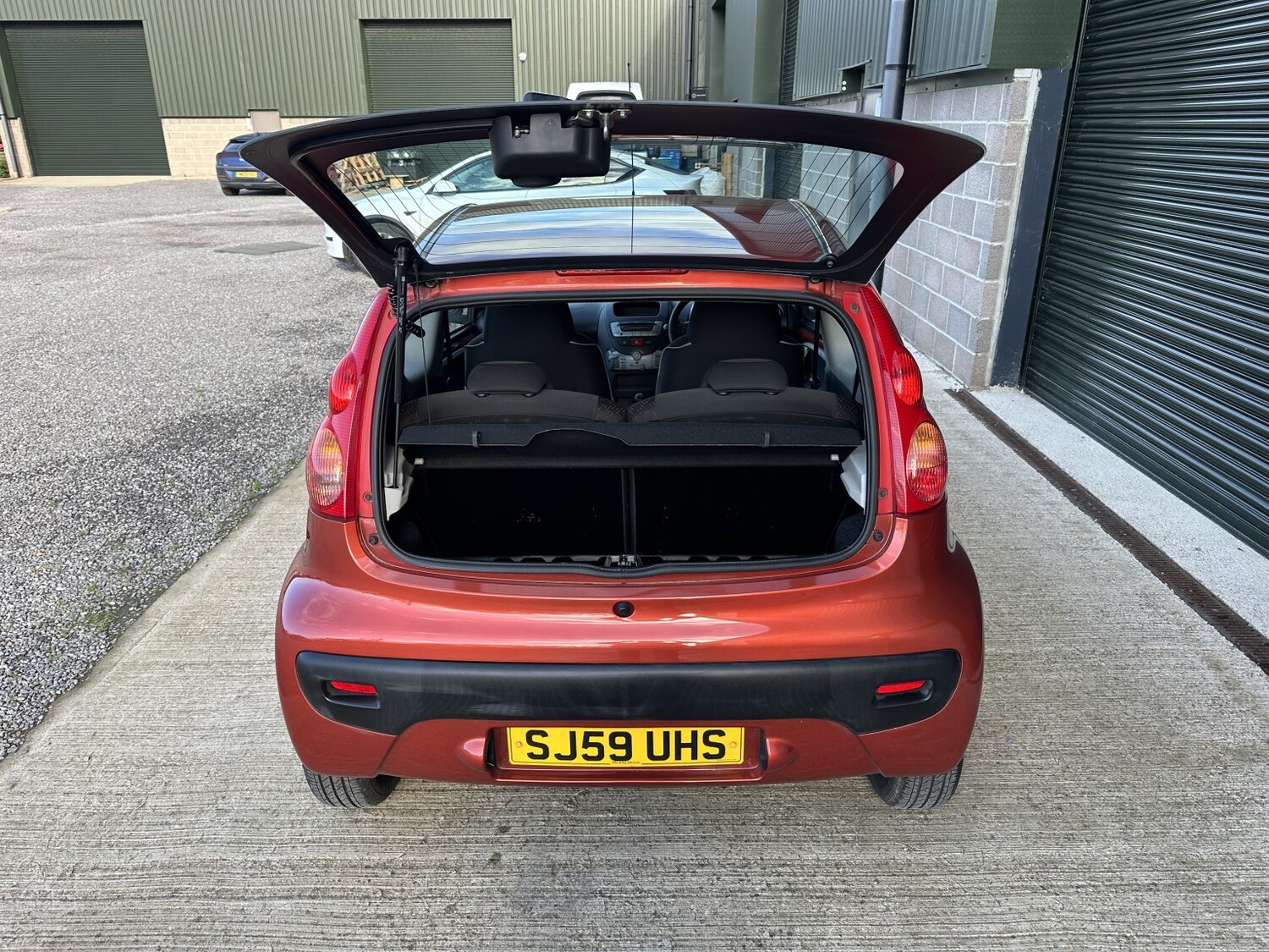 Used Peugeot 107 2009 for sale - 76637452: Photo 27