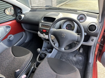 Used Peugeot 107 2009 for sale - 76637452: Photo