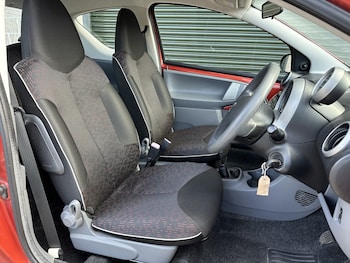 Used Peugeot 107 2009 for sale - 76637452: Photo