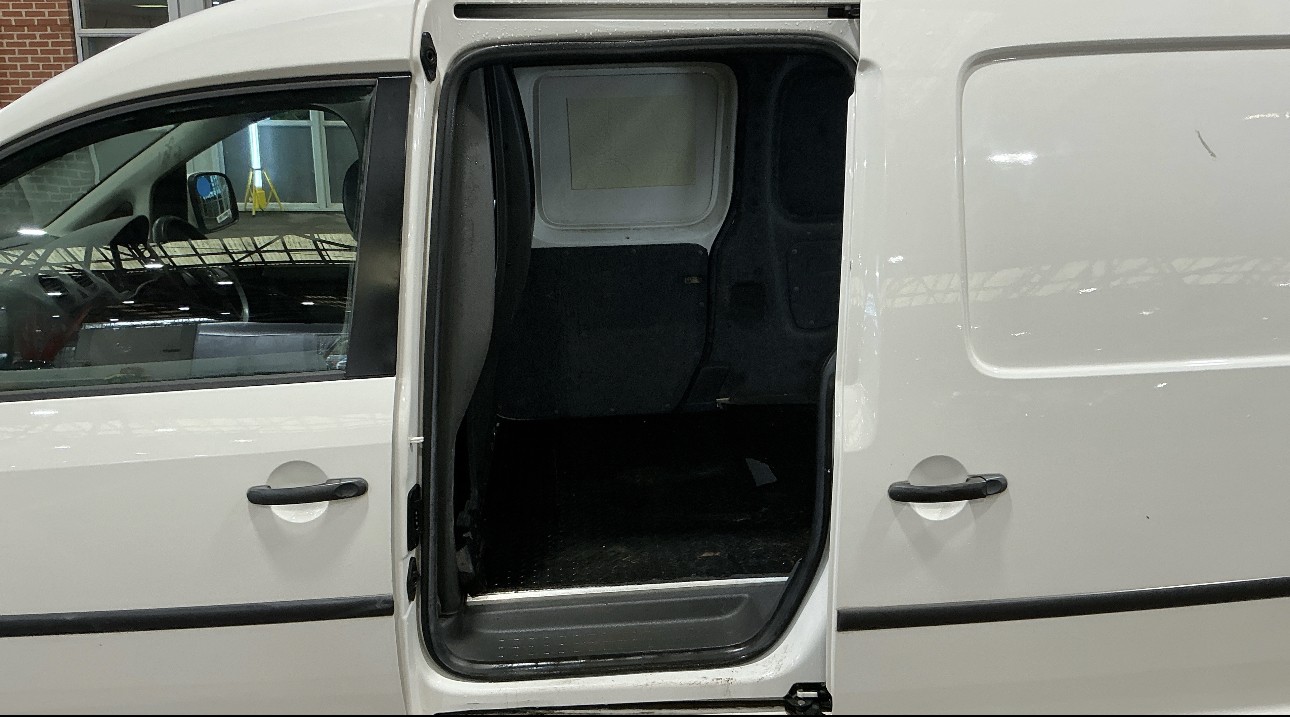 Used Volkswagen Caddy Maxi 2011 for sale - 77590060: Photo 10