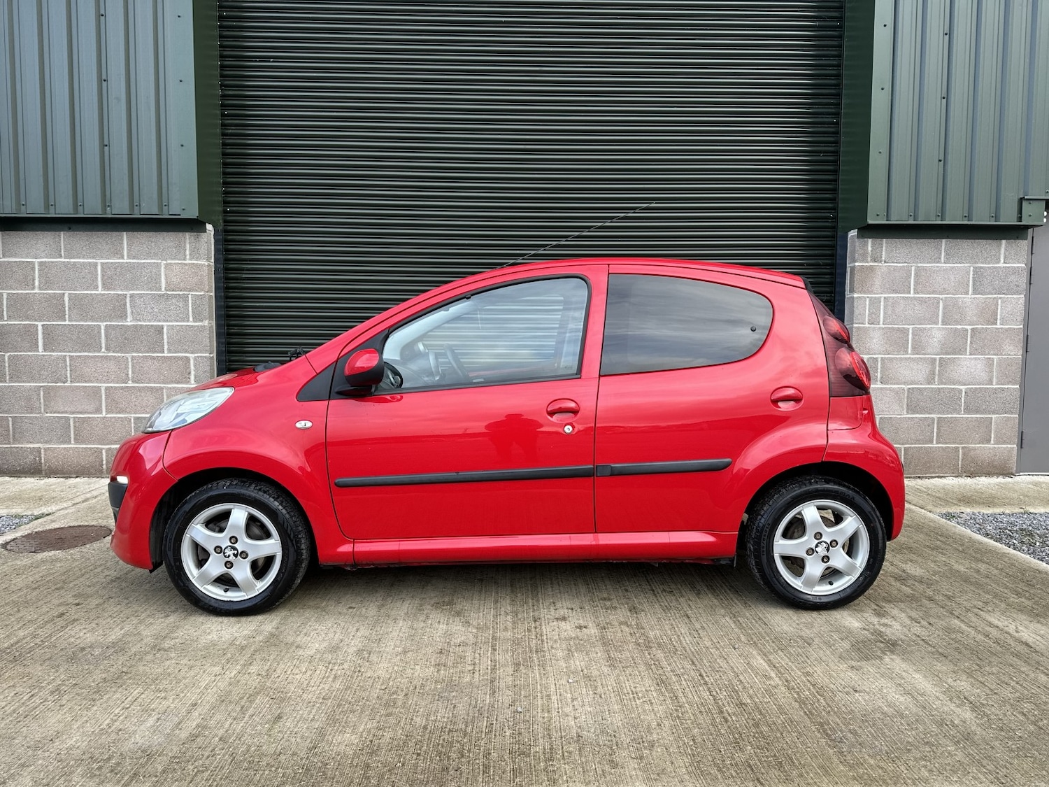 Used Peugeot 107 2013 for sale - 77277357: Photo 27