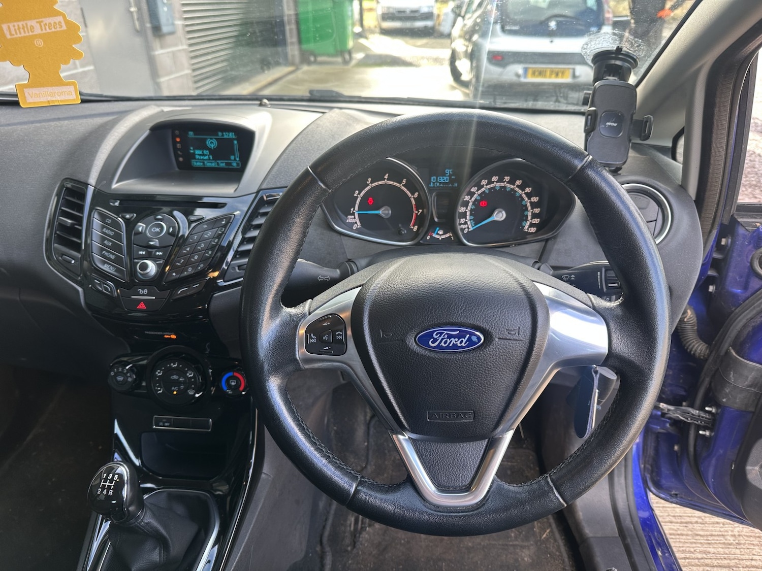 Used Ford Fiesta 2015 for sale - 77400088: Photo 10