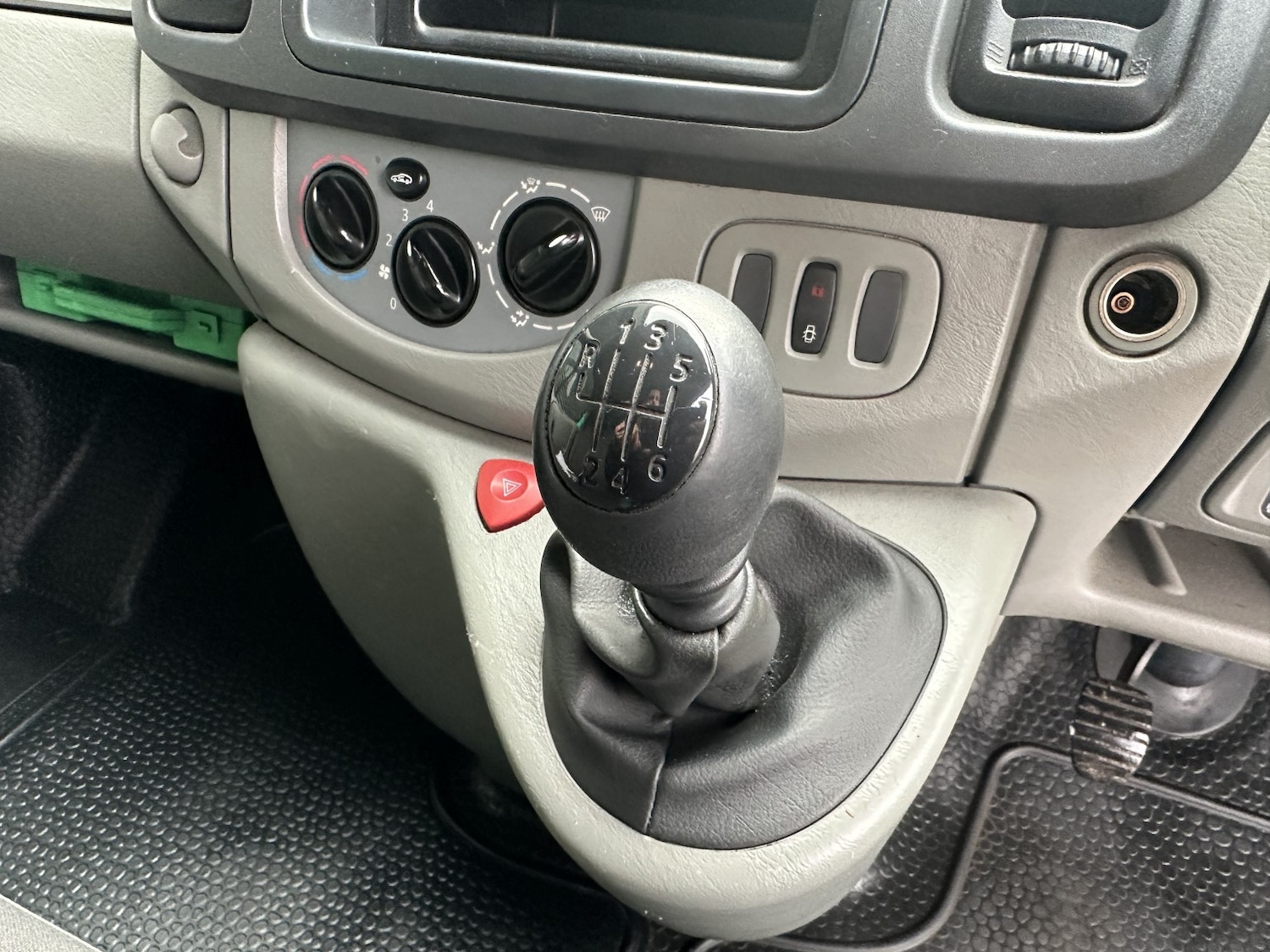 Used Vauxhall Vivaro 2013 for sale - 77459931: Photo 13