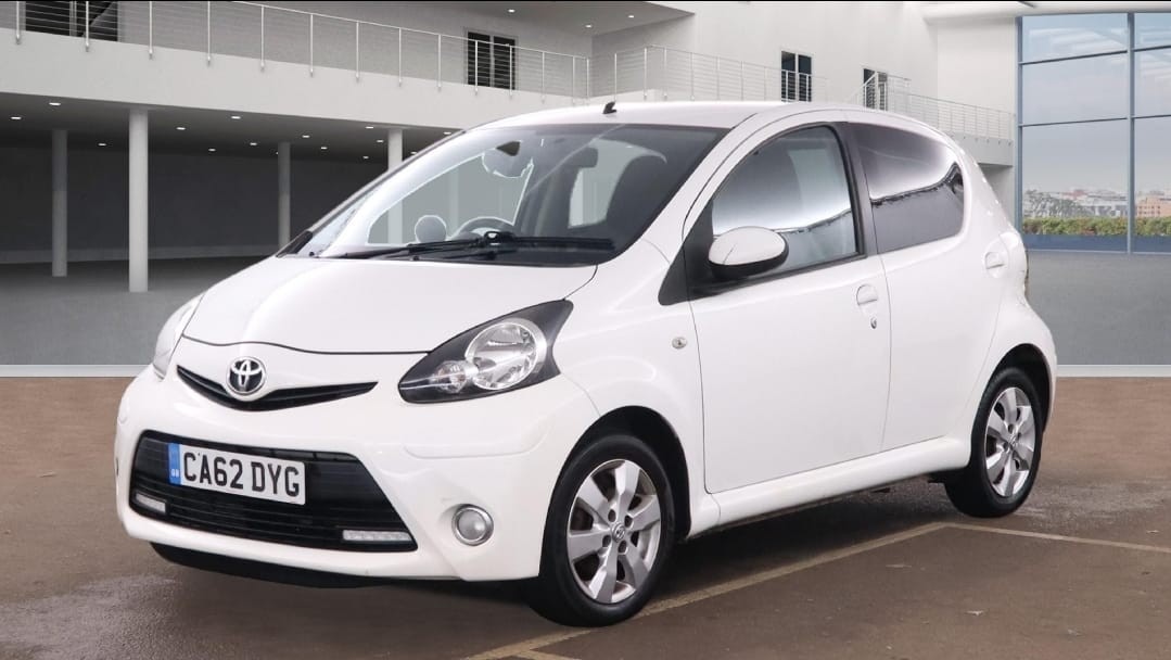 Used Toyota AYGO 2012 for sale - 76637455: Photo 3