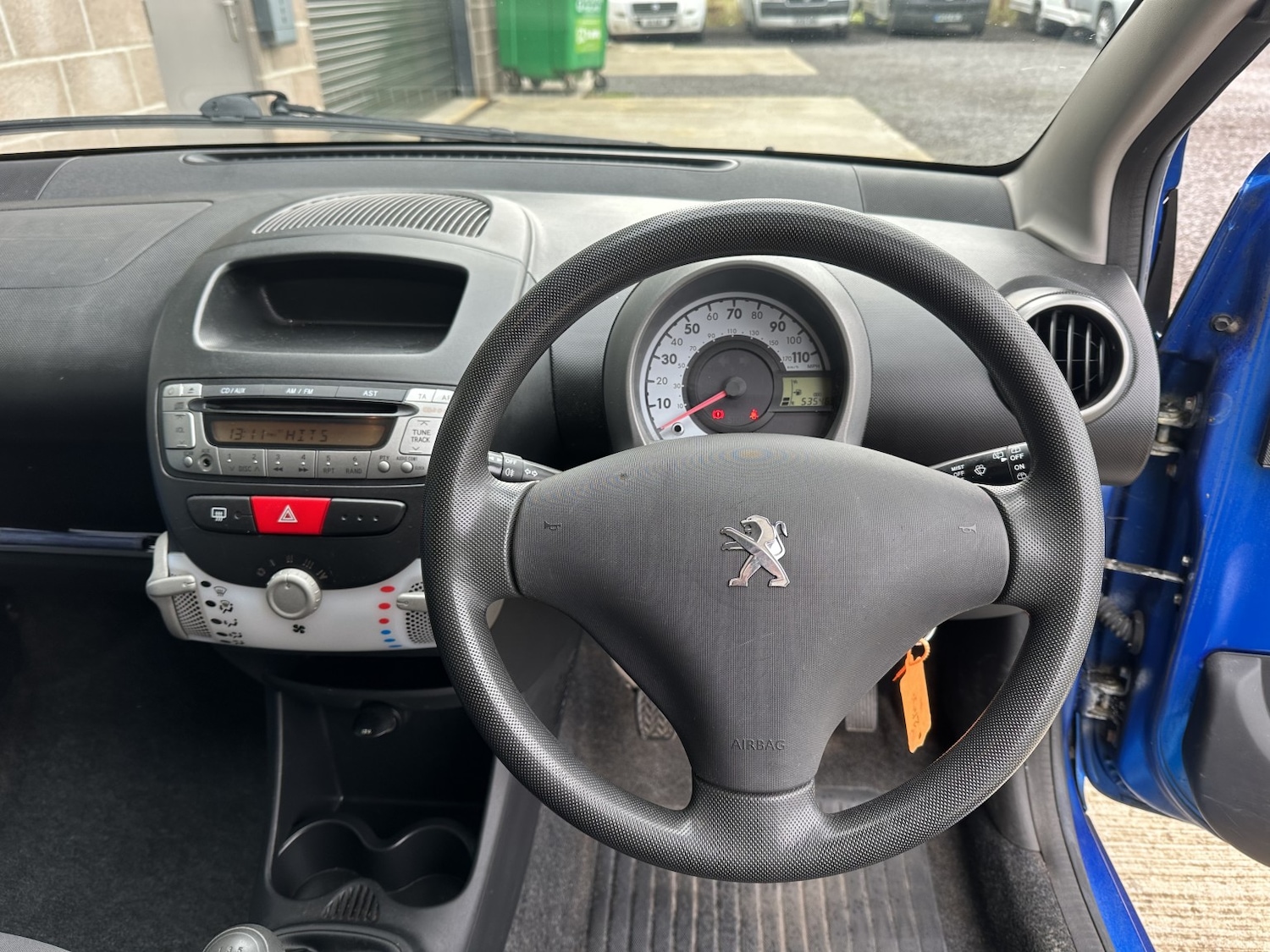Used Peugeot 107 2014 for sale - 76941780: Photo 10