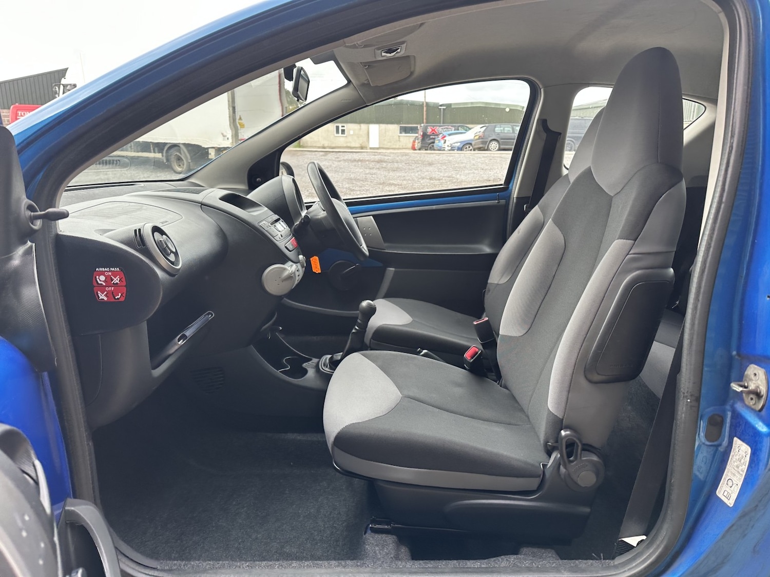 Used Peugeot 107 2014 for sale - 76941780: Photo 7