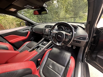Used Jaguar F-Pace 2016 for sale - 79386205: Photo