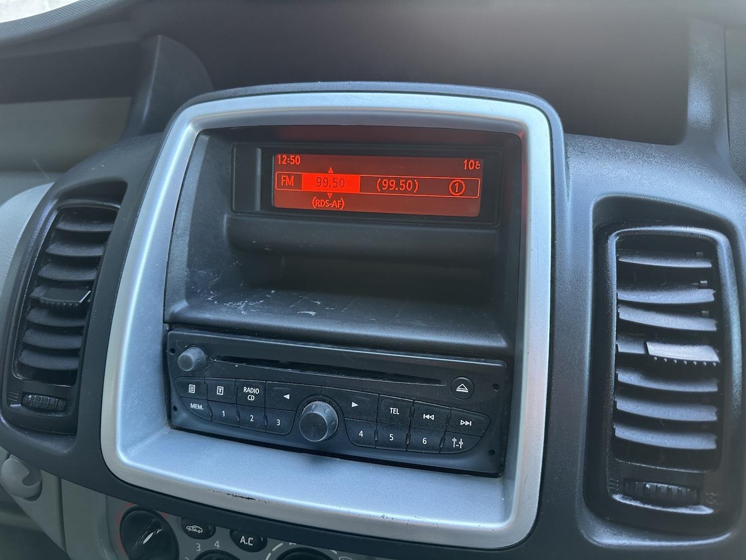 Used Vauxhall Vivaro 2011 for sale - 76968564: Photo 11