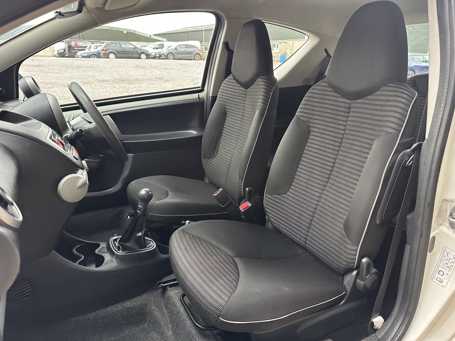 Used Peugeot 107 2014 for sale - 76497494: Photo 10