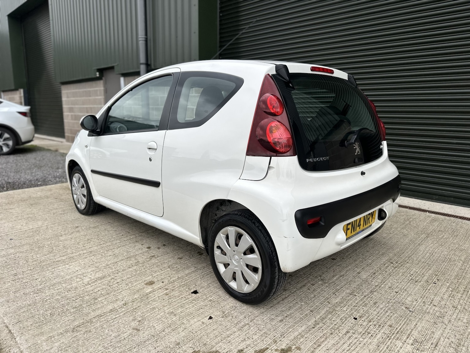 Used Peugeot 107 2014 for sale - 76497494: Photo 21