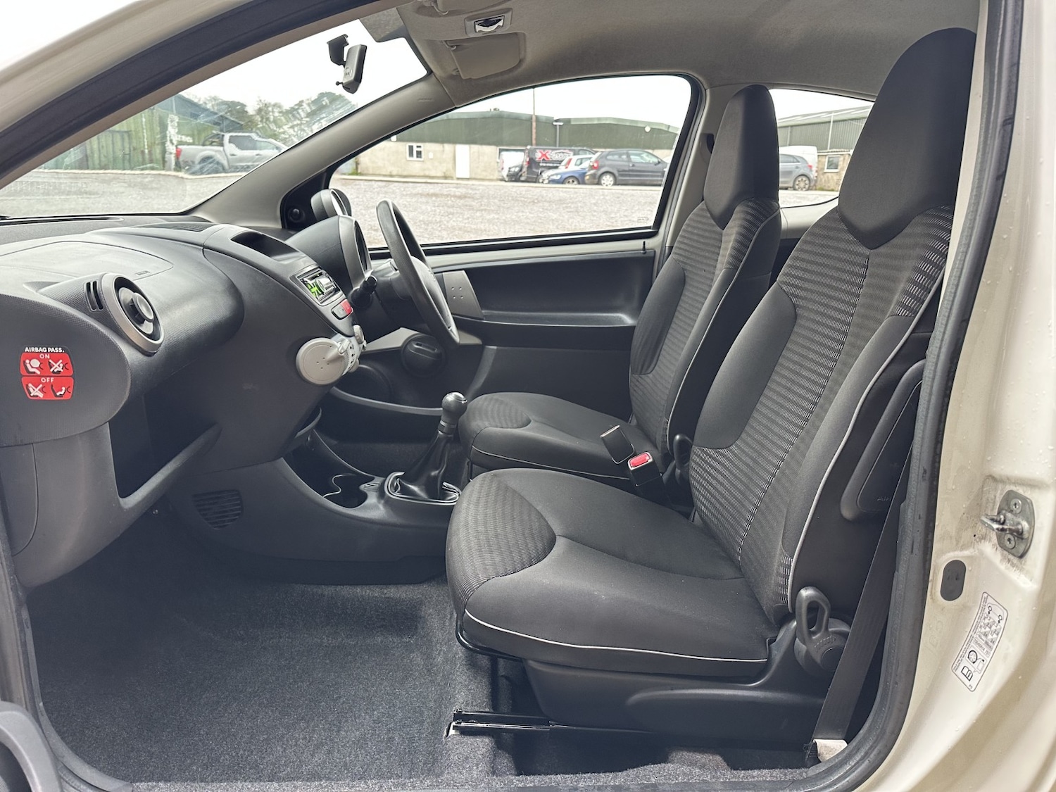 Used Peugeot 107 2014 for sale - 76497494: Photo 7