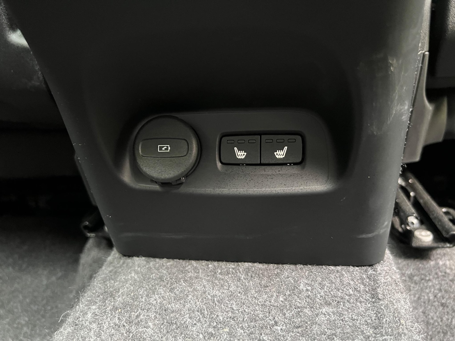 Used Volvo XC40 2024 for sale - 76994343: Photo 34