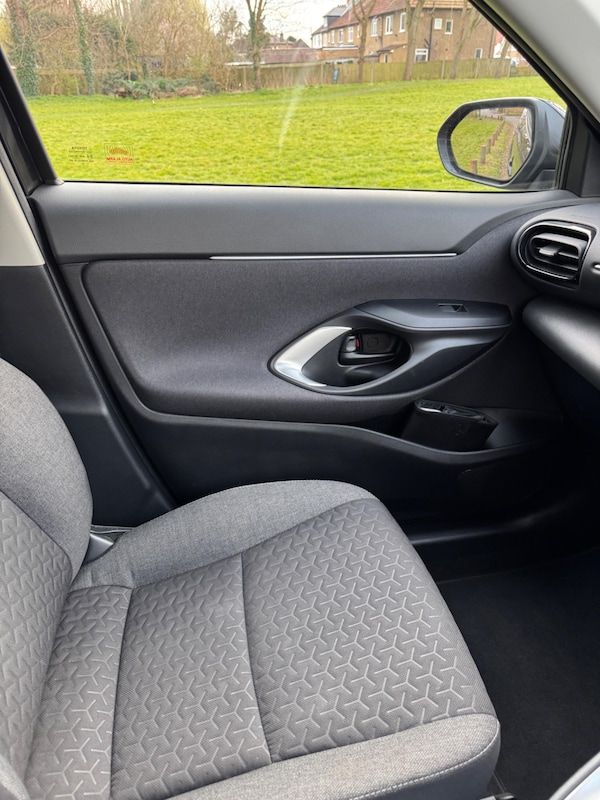 Used Toyota Yaris Cross 2023 for sale - 74713451: Photo 24
