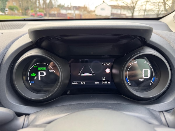 Used Toyota Yaris Cross 2023 for sale - 74713451: Photo 32