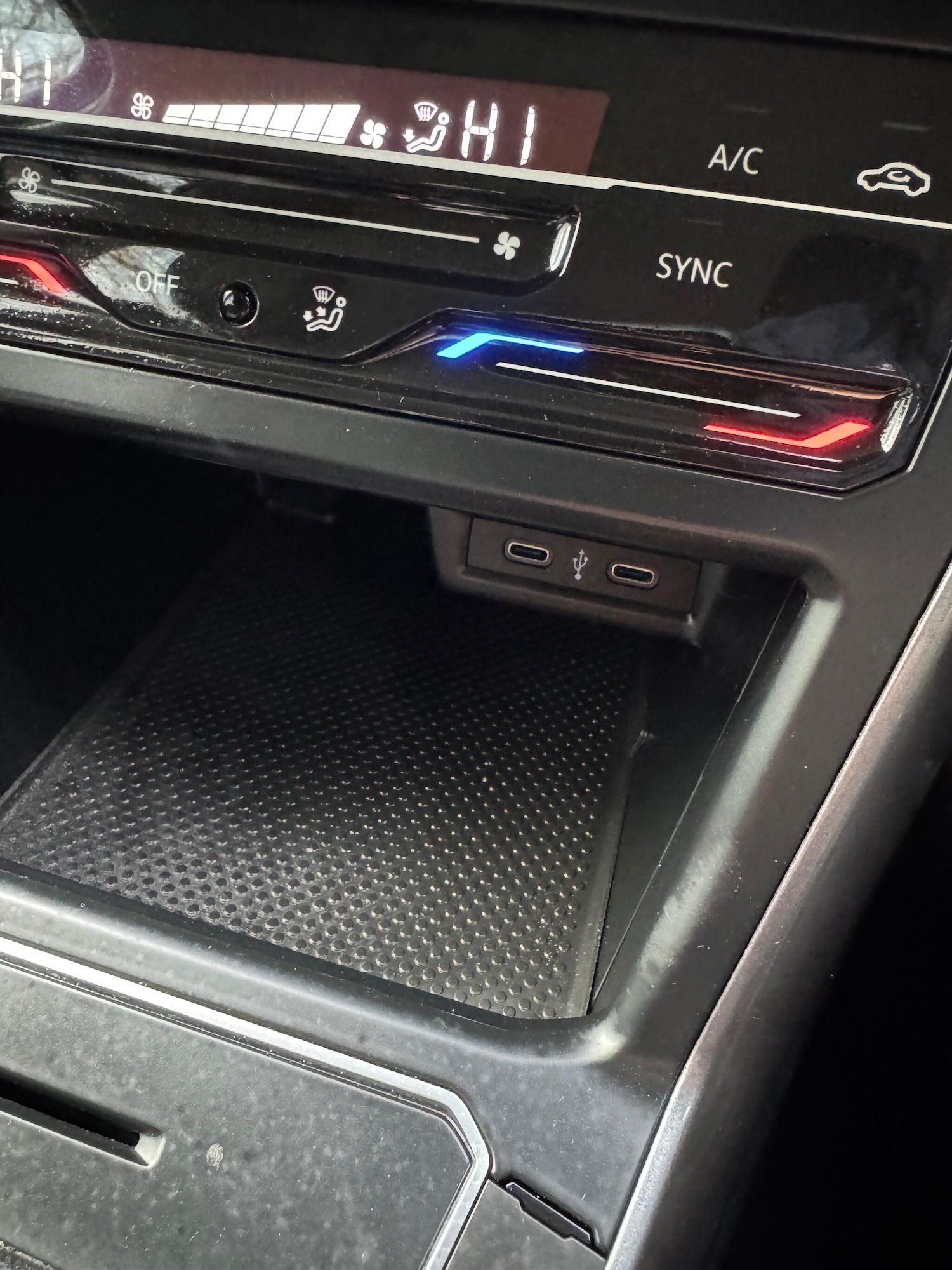 Used Volkswagen Polo 2022 for sale - 77120037: Photo 44